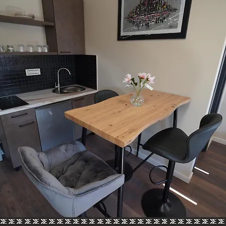 Elidon 1833 Apartament