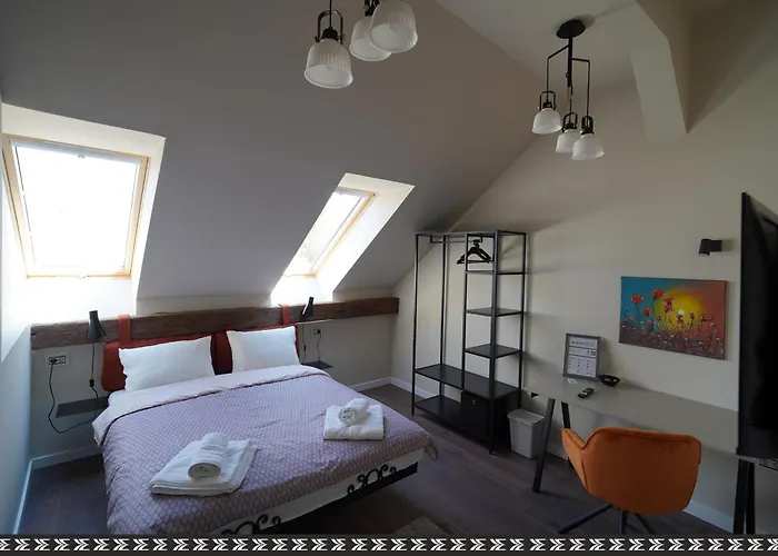 Elidon 1833 아파트