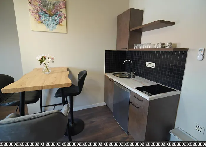 아파트 Elidon 1833 *