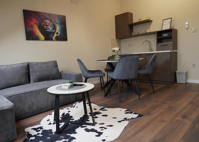 Elidon 1833 아파트